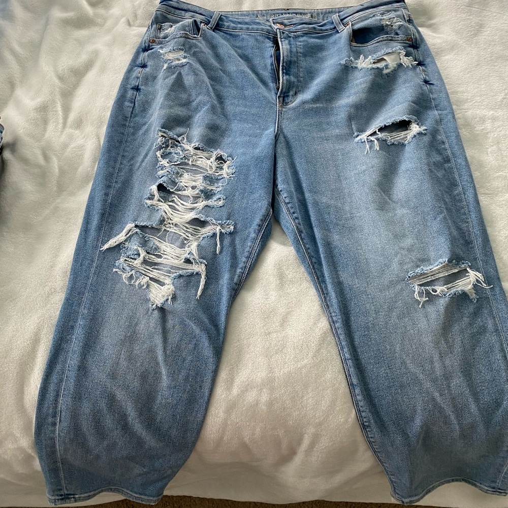 American Eagle mom jeans